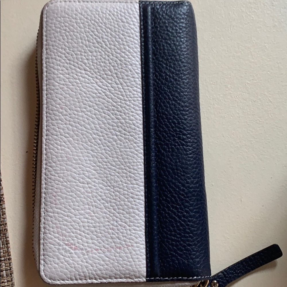 Kate Spade Wallet - Picture 6 of 6